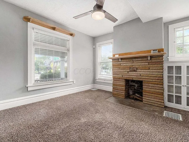 2339 Summit St — Photo 26