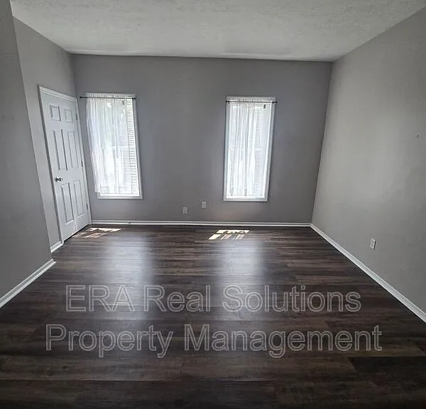 170 S Highland Ave — Photo 3