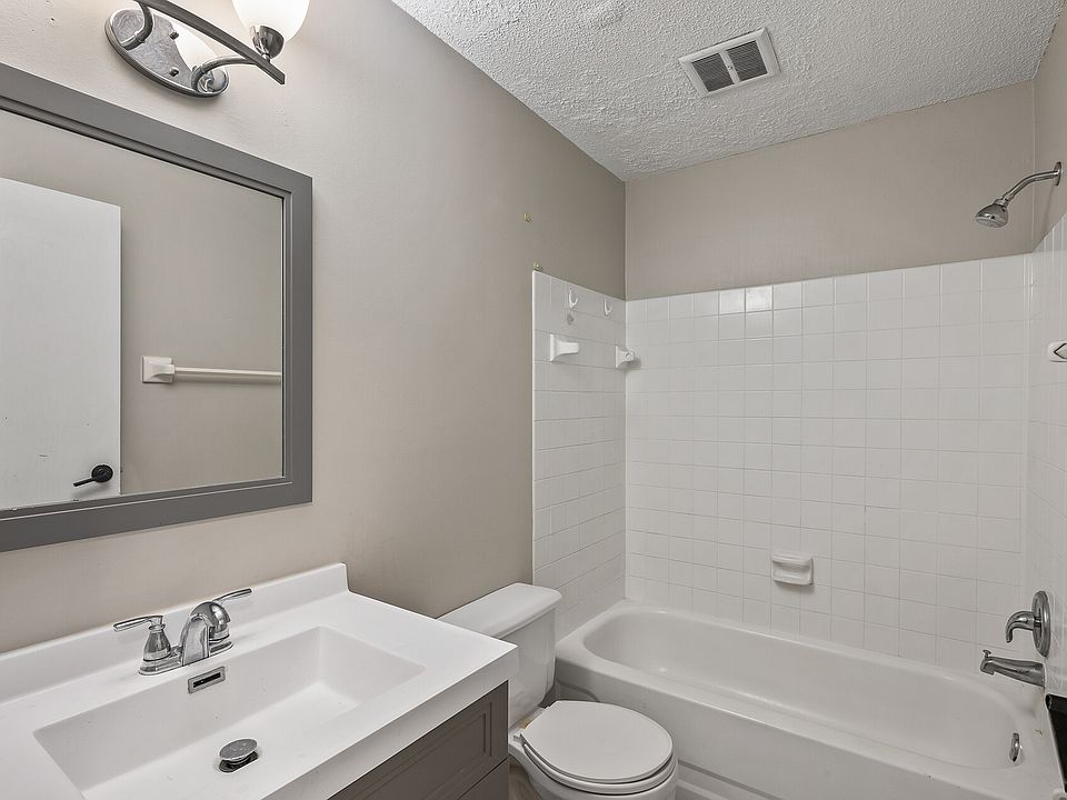 1st image of 7268 72nd Ln N APT 349