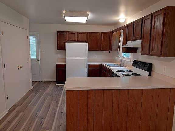 3rd image of 38377 Hills Ln