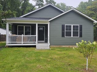 223 7th St, Colonial Beach, VA 22443