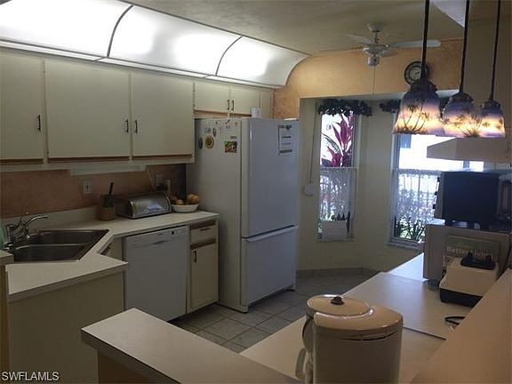 3rd image of 1925 Golfside Village Dr