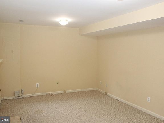 3rd image of 2555 Chase Wellesley Dr