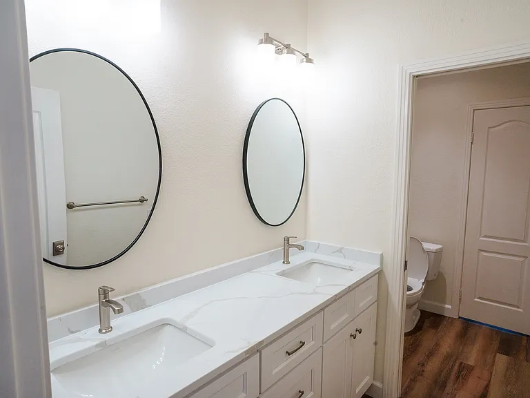 16880 Saint James Dr — Photo 21