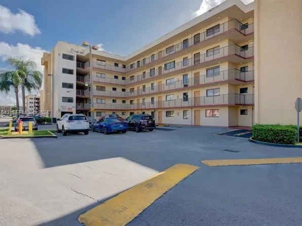 9915 W Okeechobee Rd, Hialeah Gardens, FL