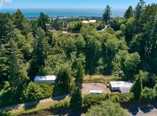 17002 Eastwood Ln, Brookings, OR 97415