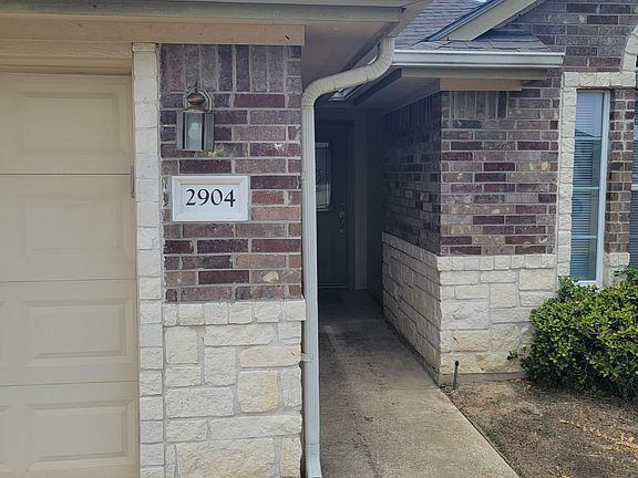 2nd image of 2904 Horseback Ct