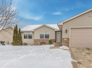 934 Tiara Dr NE, Cedar Rapids, IA 52402