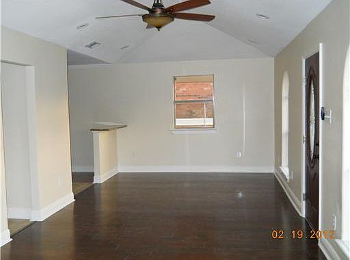 2nd image of 4933 Meadowbank Dr