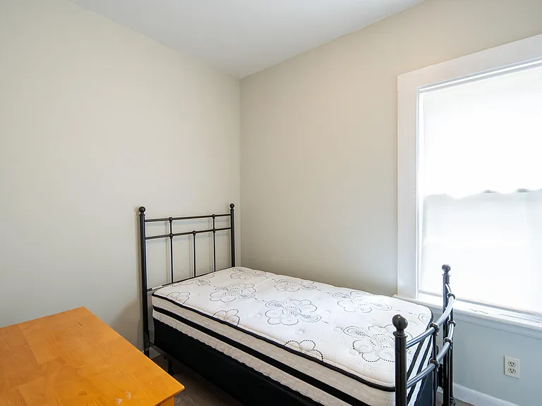 159 Hoosick St #1R — Photo 28