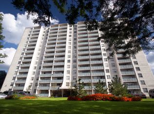 125 Neptune Dr #1527712, Toronto, ON M6A1X3