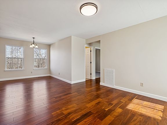 5th image of 523 Bellwood St
