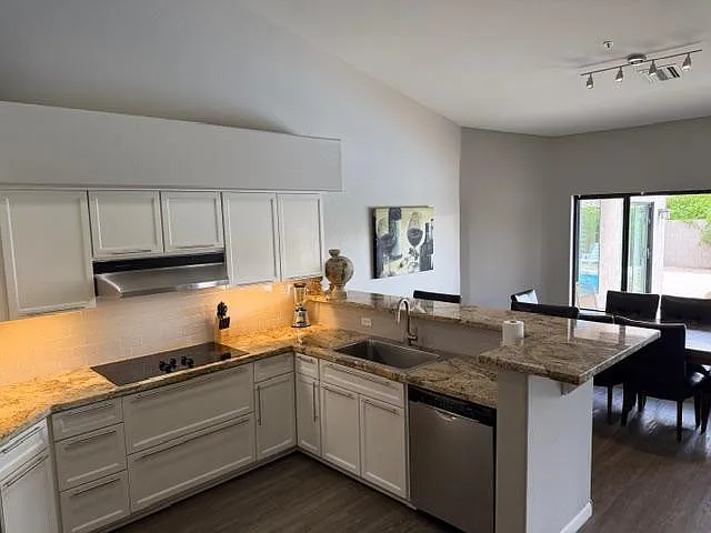 9405 E Quarry Trl — Photo 22
