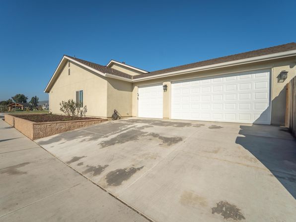 1002 Walnut Street, Woodlake, CA 93286