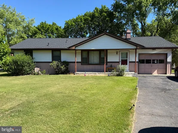 684 E Elmer Rd, Vineland, NJ 08360