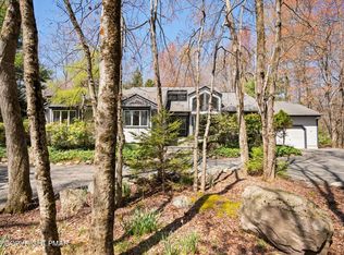 576 Conestoga Trl, Pocono Pines, PA 18350