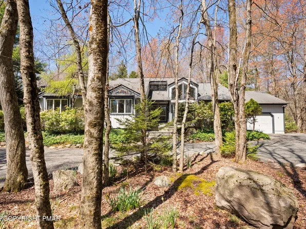576 Conestoga Trl, Pocono Pines, PA 18350