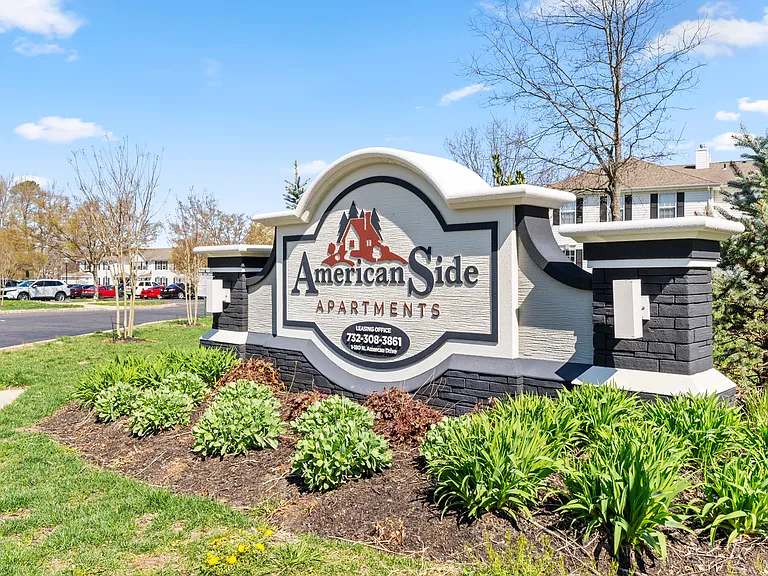 AmericanSide Apartments — Photo 9