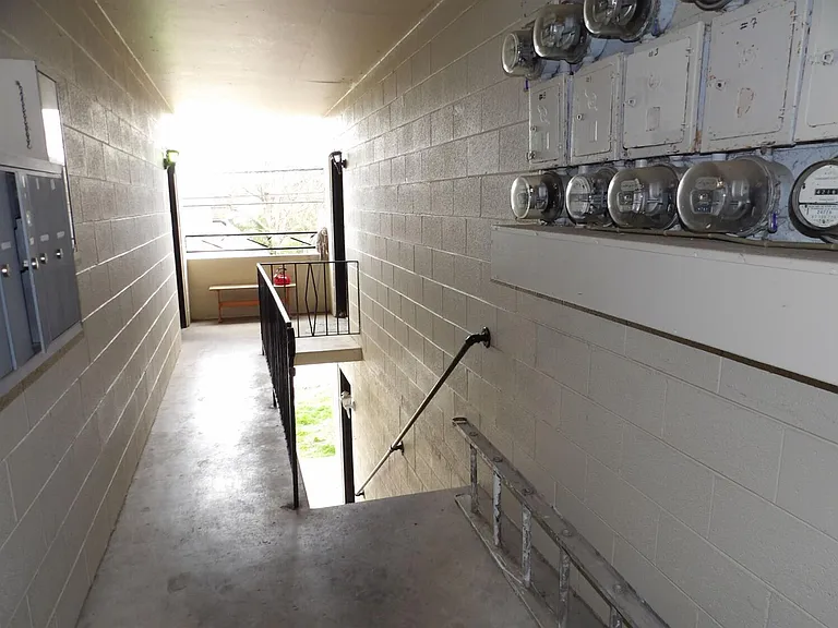 720 Woodland Ave #7 — Photo 4