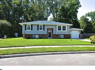 14 Hyannis Ave, Turnersville, NJ 08012
