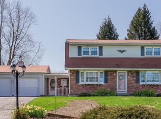 127 W Millbury Rd, Sutton, MA 01590