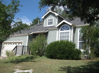 1726 Plymouth Rd, Manhattan, KS 66503