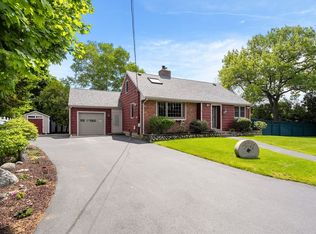 4 Farmland Rd, Saugus, MA 01906