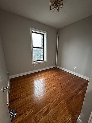 2nd image of 92 Wadsworth Ave #4I