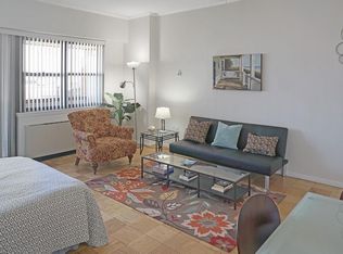 6 Whittier Pl APT 17L, Boston, MA 02114