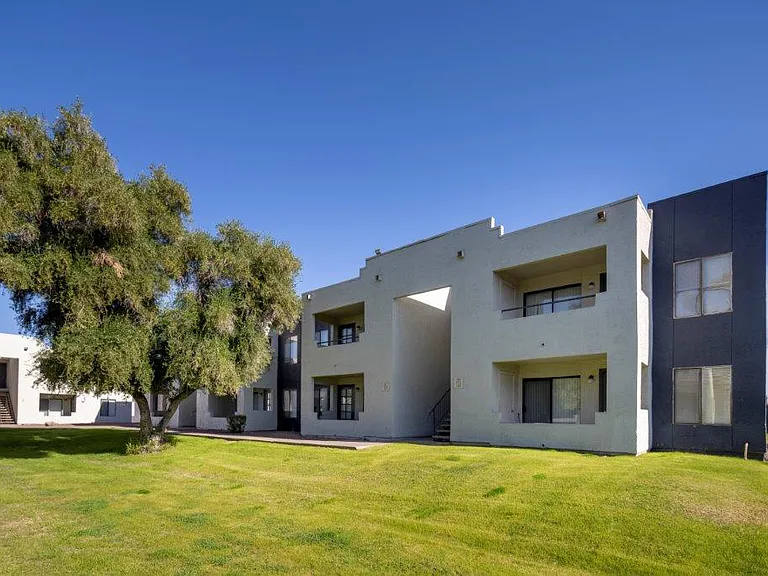 SunPointe Apartments — Photo 26