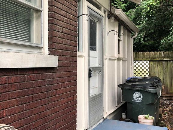 5th image of 463 E Euclid Ave