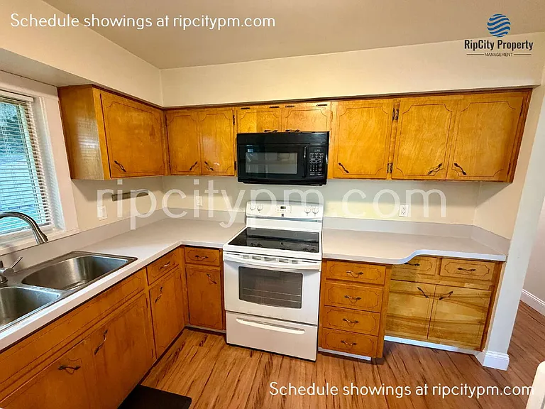 11430 SW 121st Ave — Photo 8
