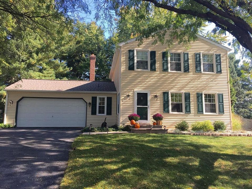 1st image of 429 Ashford Dr