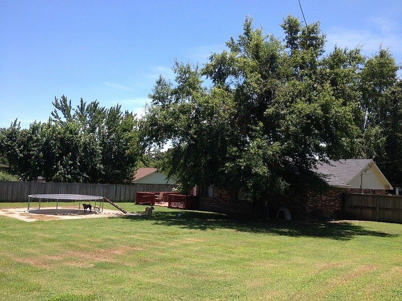 1st image of 1816 Oaklawn Dr