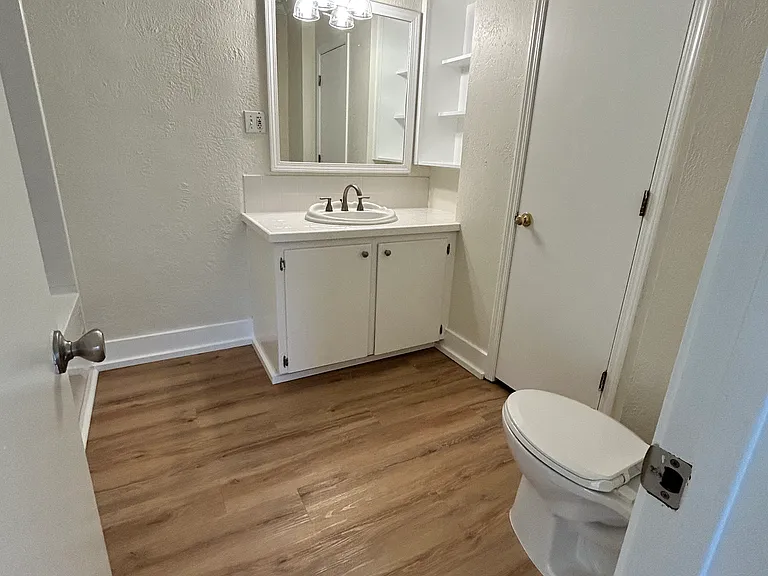 524 Cedar Crest Ct — Photo 13
