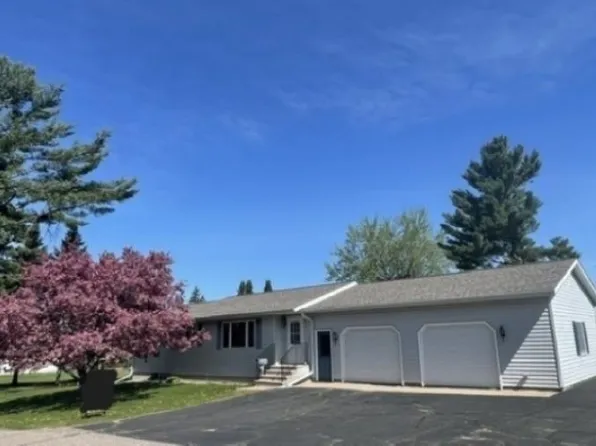 912 Duchac St, Antigo, WI 54409