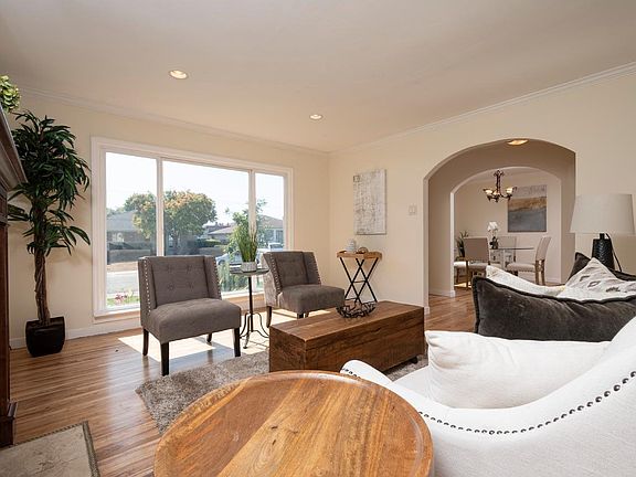 5th image of 701 Guildford Ave