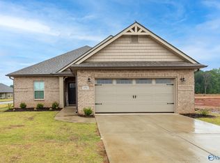 14961 Demarie Ln, Athens, AL 35613