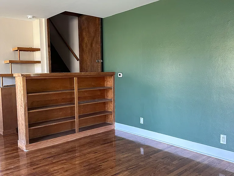 201 W Darrow Ave #201 — Photo 7
