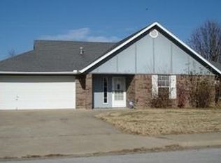 1019 E Dyke Rd, Rogers, AR 72758