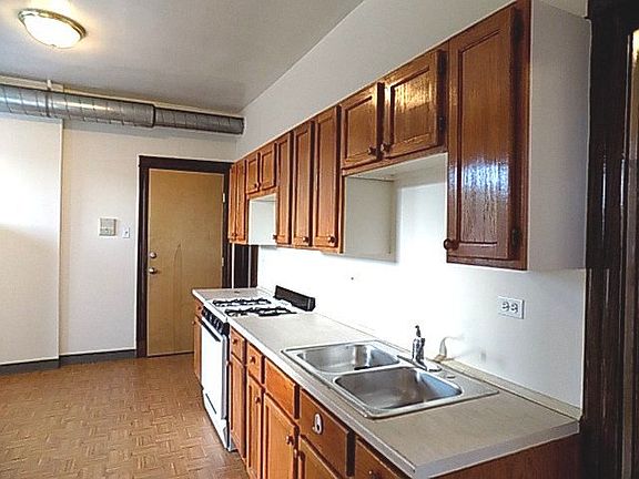 2nd image of 3056 W Diversey Ave #2F
