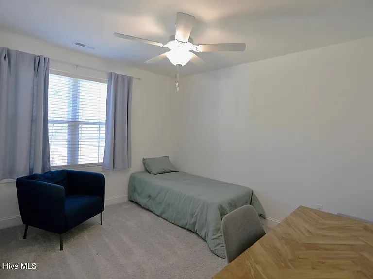 100 Falkirk Ct — Photo 33