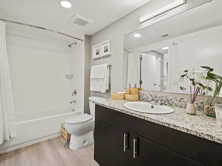 Oak Enclave — Photo 15