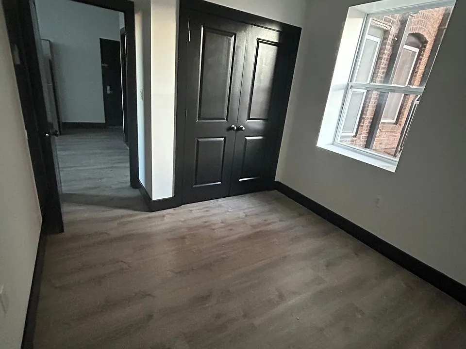 11 Thomas St #2