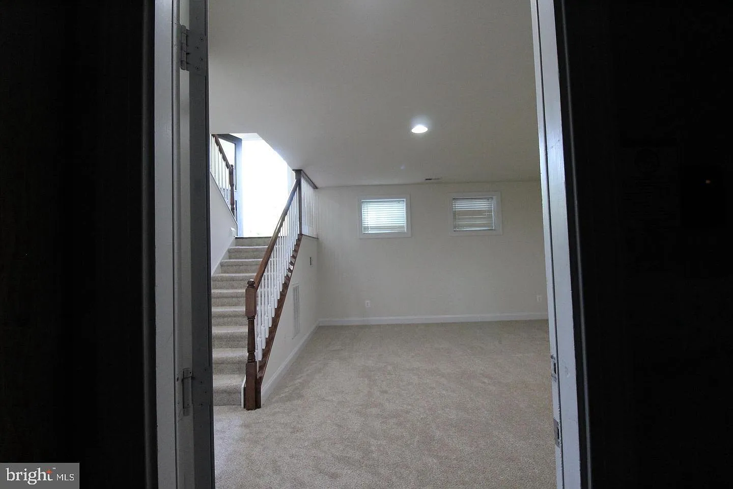 3 bed, 2.5 bath, 2512 sqft, $3,400 — Photo 3