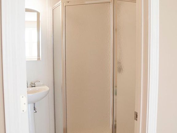 2nd image of 6304 N Claremont Ave APT 2