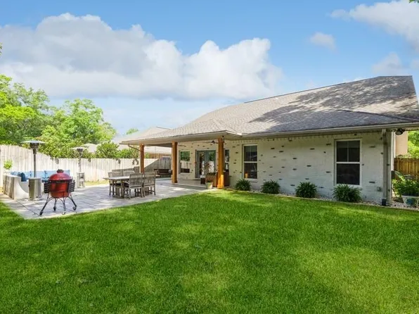 1337 N Bayshore Dr, Valparaiso, FL 32580