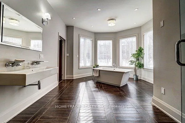 102 Hemlock Ct — Photo 29