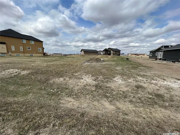 804 Emerald Park ROAD, Edenwold Rm No. 158, SK S4L 0C4