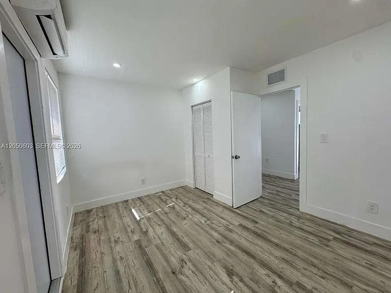 885 SW 29th Ave #3 — Photo 10